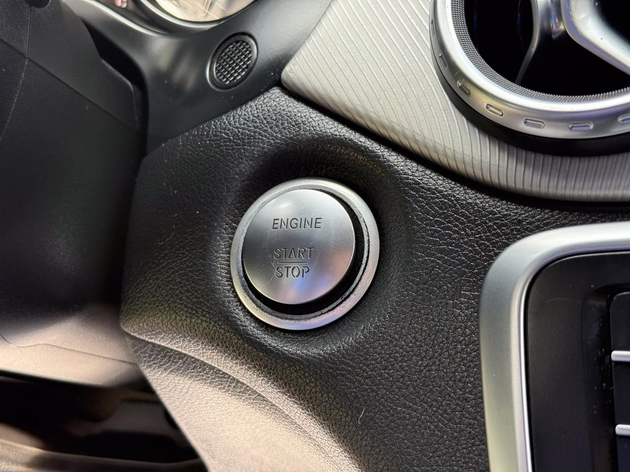 Mercedes-Benz GLA-Class  2016