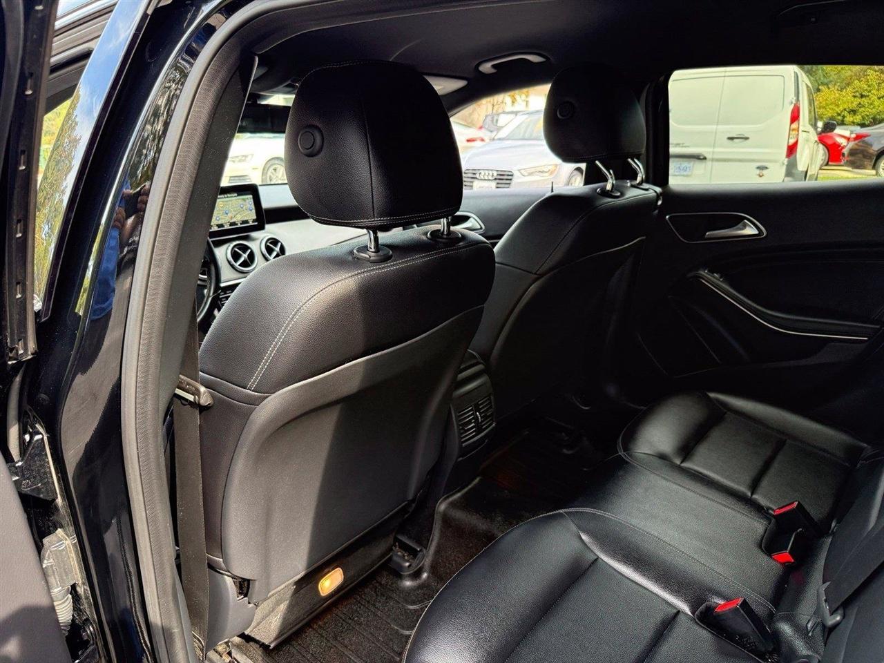 Mercedes-Benz GLA-Class  2016