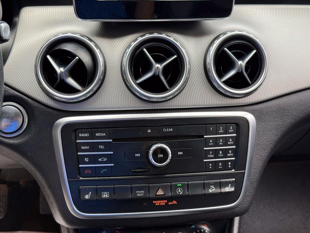 Mercedes-Benz GLA-Class  2016