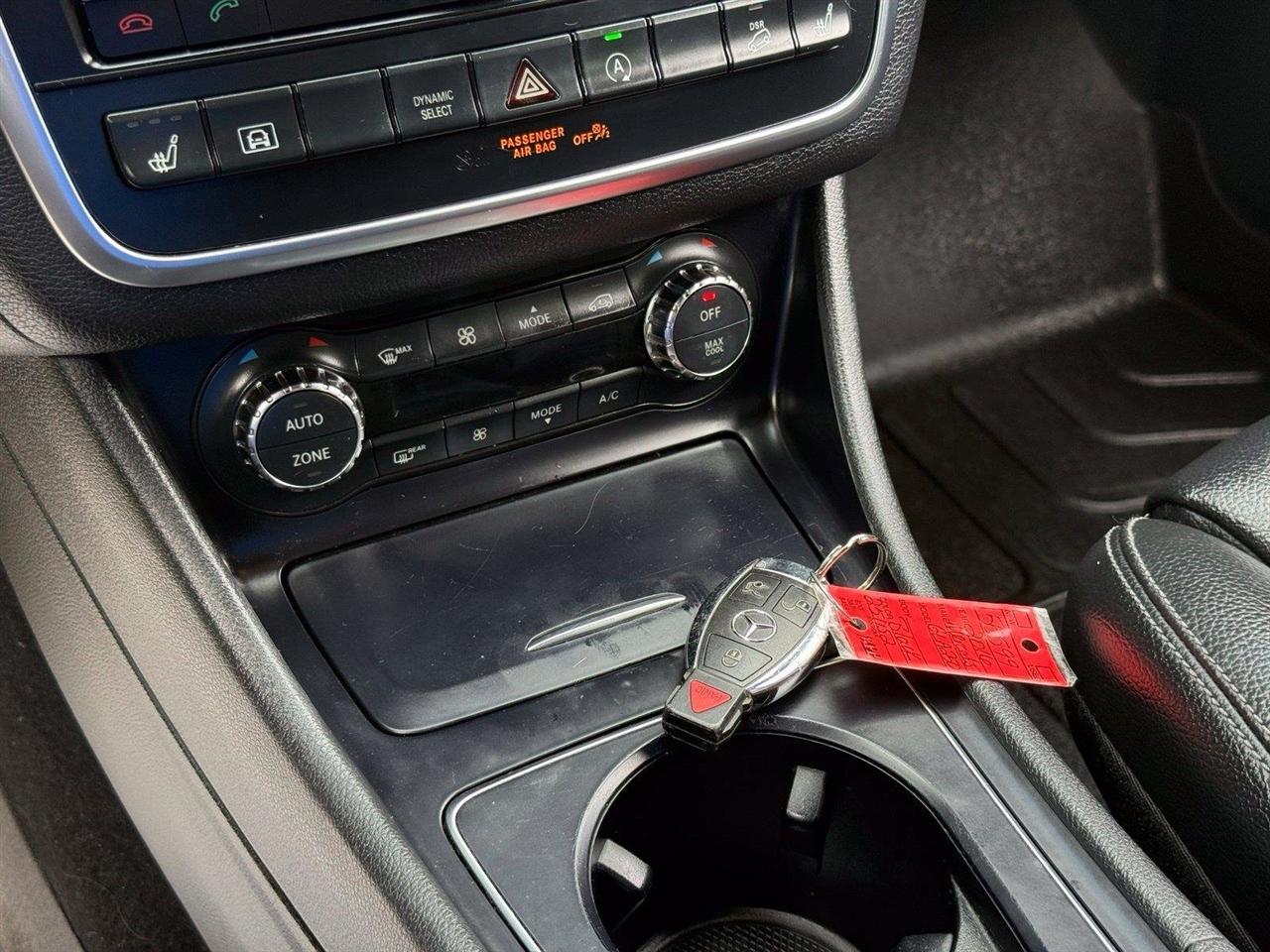 Mercedes-Benz GLA-Class  2016