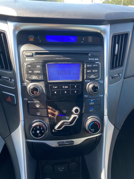 Hyundai Sonata  2011 Hyundai Sonata  2011