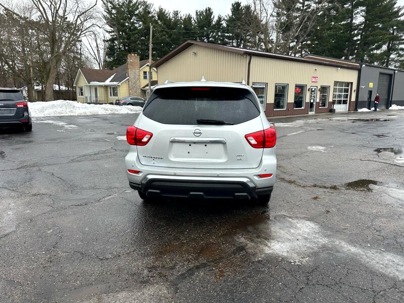 Nissan Pathfinder SL 4WD 2020