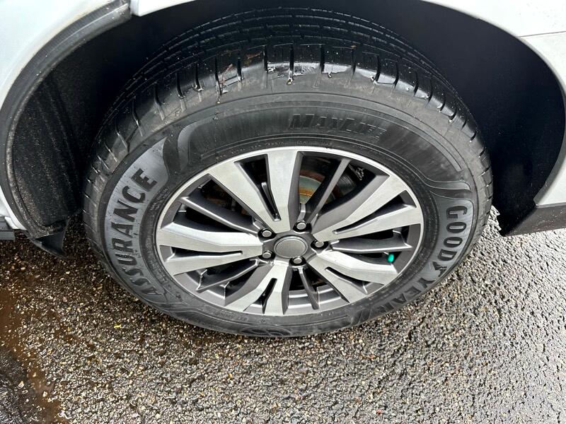 Nissan Pathfinder SL 4WD 2020