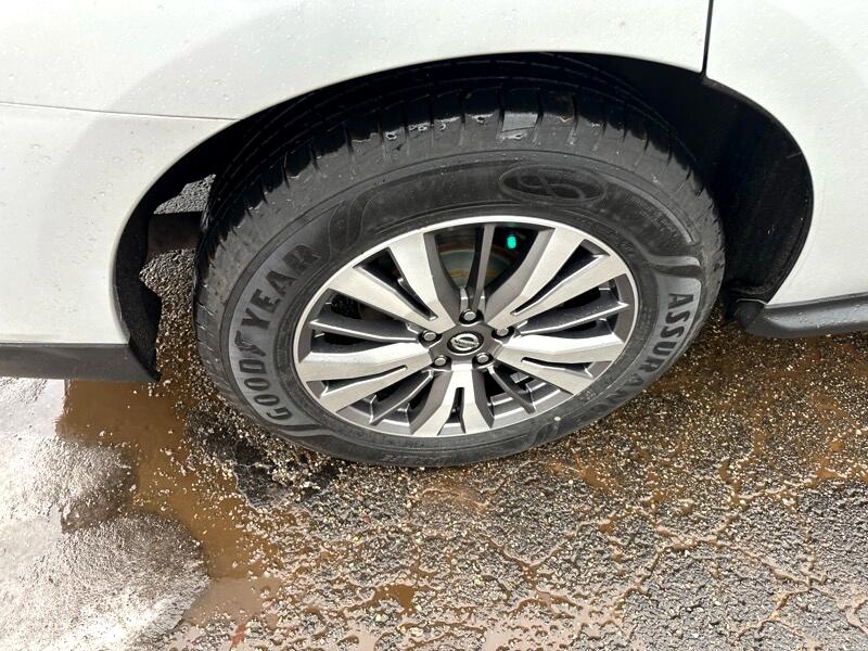 Nissan Pathfinder SL 4WD 2020