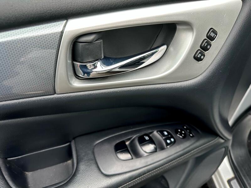 Nissan Pathfinder SL 4WD 2020