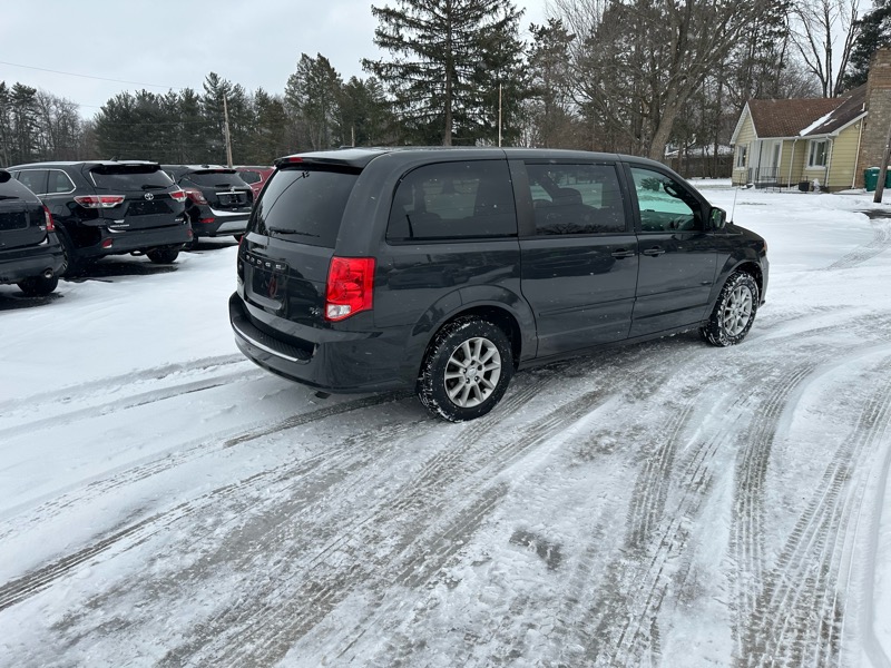Dodge Grand Caravan R/T 2011
