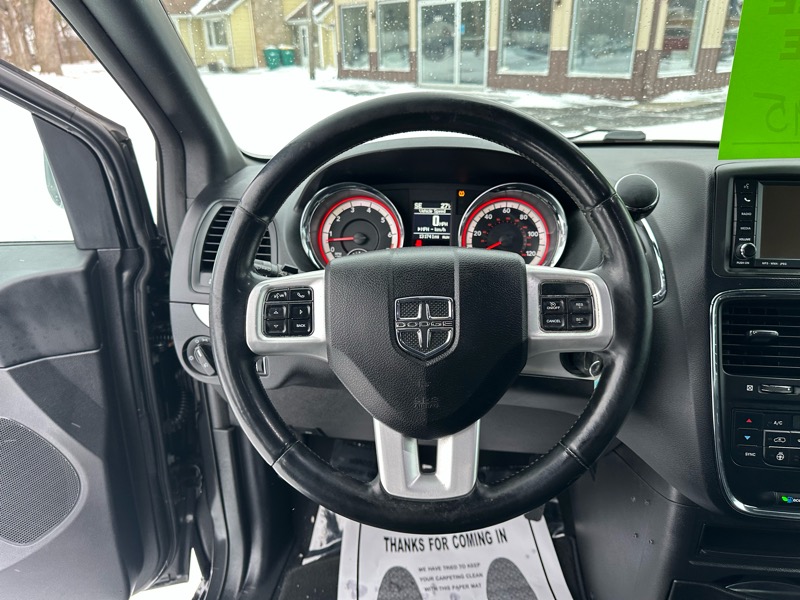 Dodge Grand Caravan R/T 2011