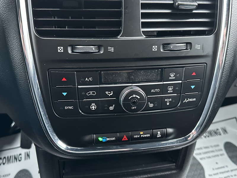 Dodge Grand Caravan R/T 2011