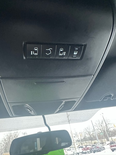 Dodge Grand Caravan R/T 2011