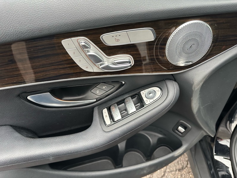 Mercedes-Benz GLC-Class  2016