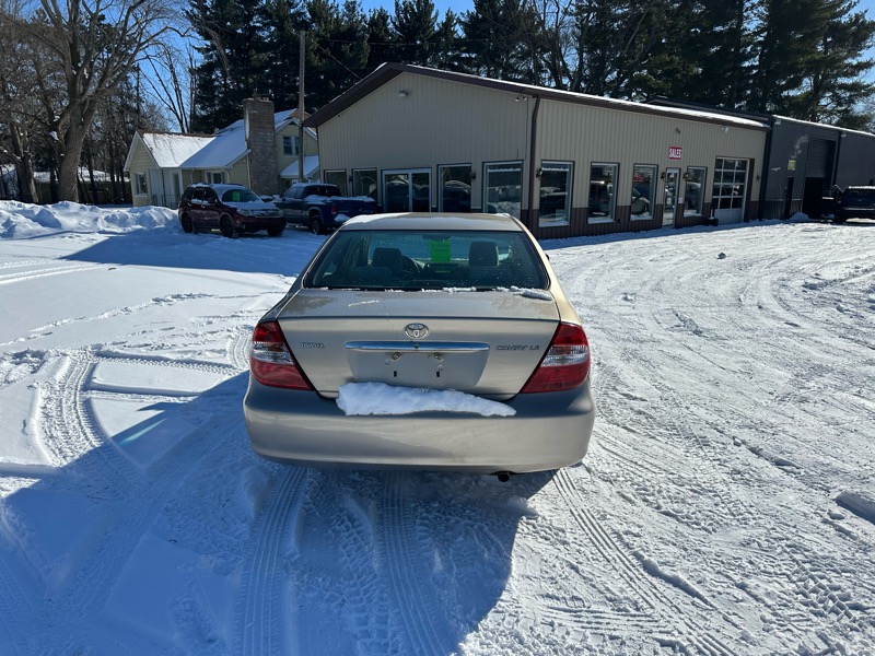 Toyota Camry LE 2002