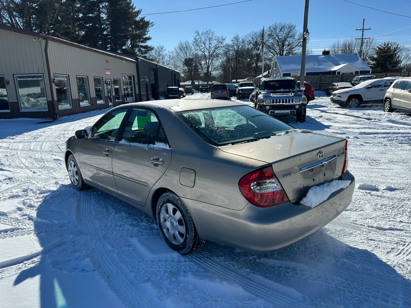 Toyota Camry LE 2002
