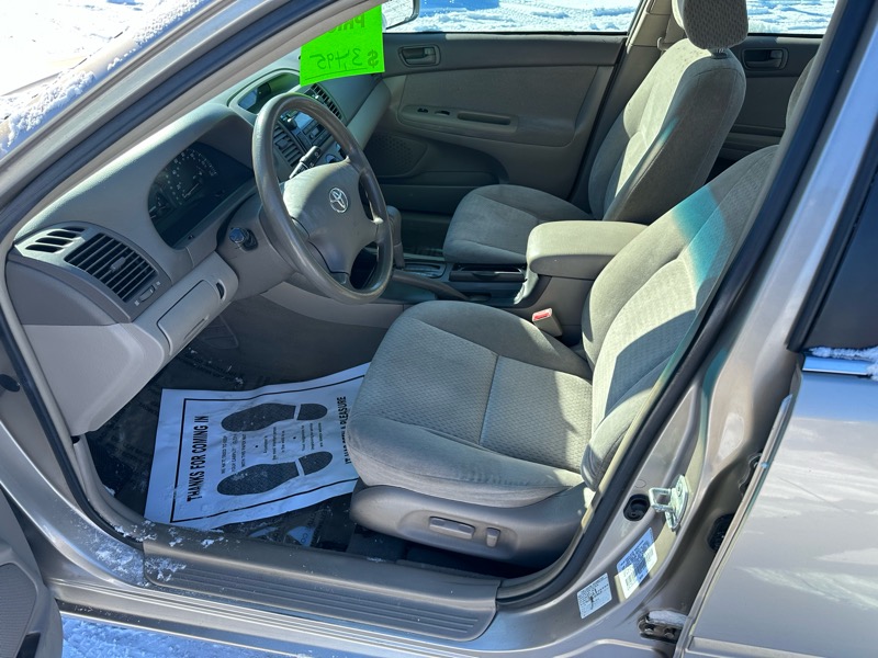 Toyota Camry LE 2002