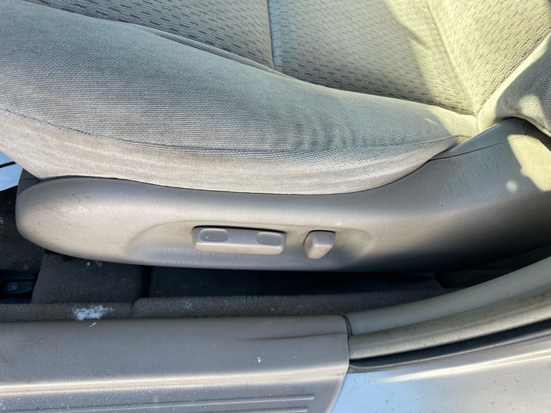 Toyota Camry LE 2002