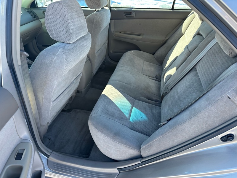 Toyota Camry LE 2002