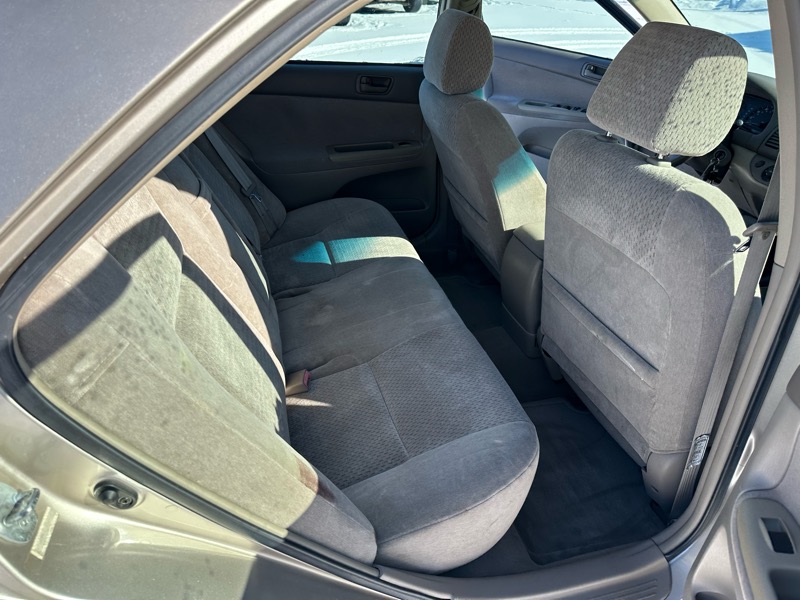 Toyota Camry LE 2002