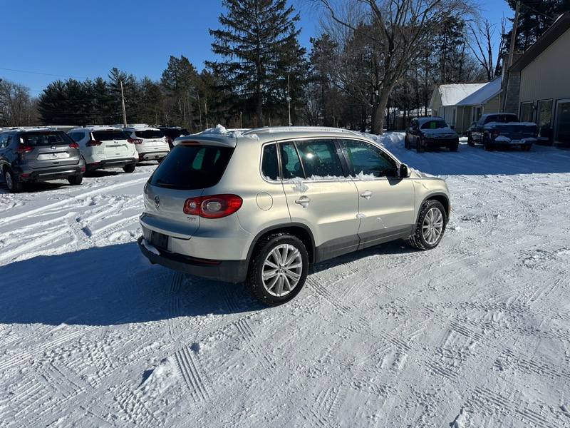 Volkswagen Tiguan SEL 2011