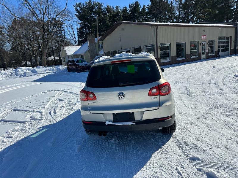 Volkswagen Tiguan SEL 2011
