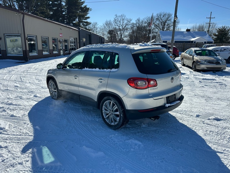 Volkswagen Tiguan SEL 2011