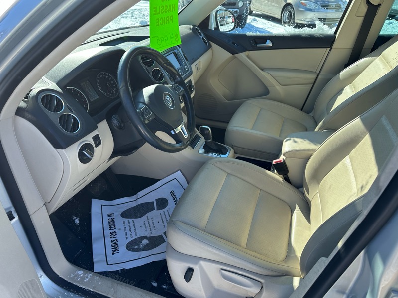 Volkswagen Tiguan SEL 2011