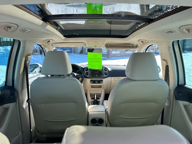 Volkswagen Tiguan SEL 2011