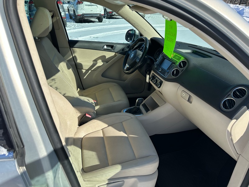 Volkswagen Tiguan SEL 2011