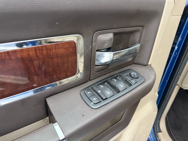 Dodge Ram 1500 SLT Crew Cab 4WD 2009