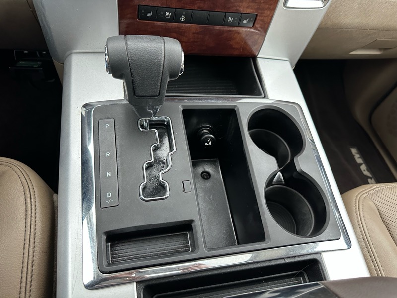 Dodge Ram 1500 SLT Crew Cab 4WD 2009