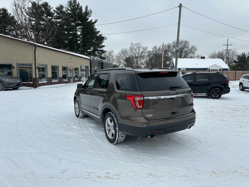 Ford Explorer XLT 4WD 2016