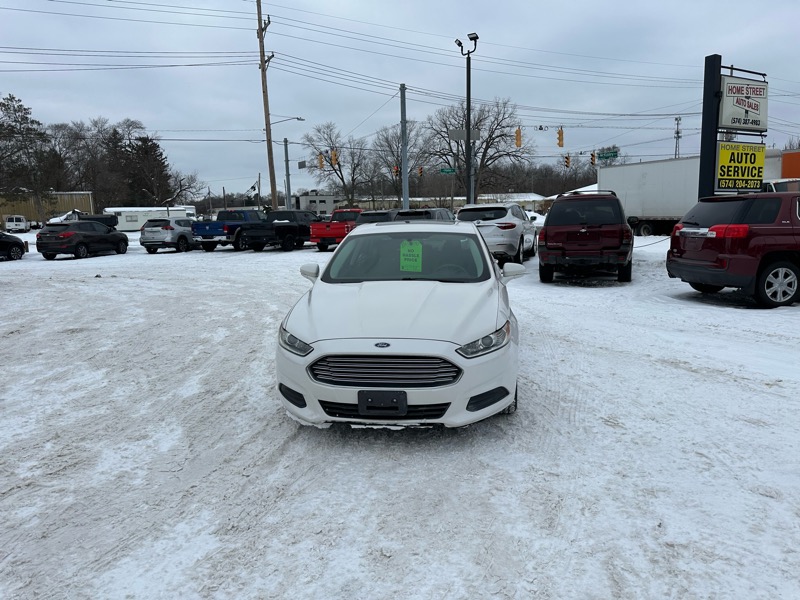 Ford Fusion SE 2016