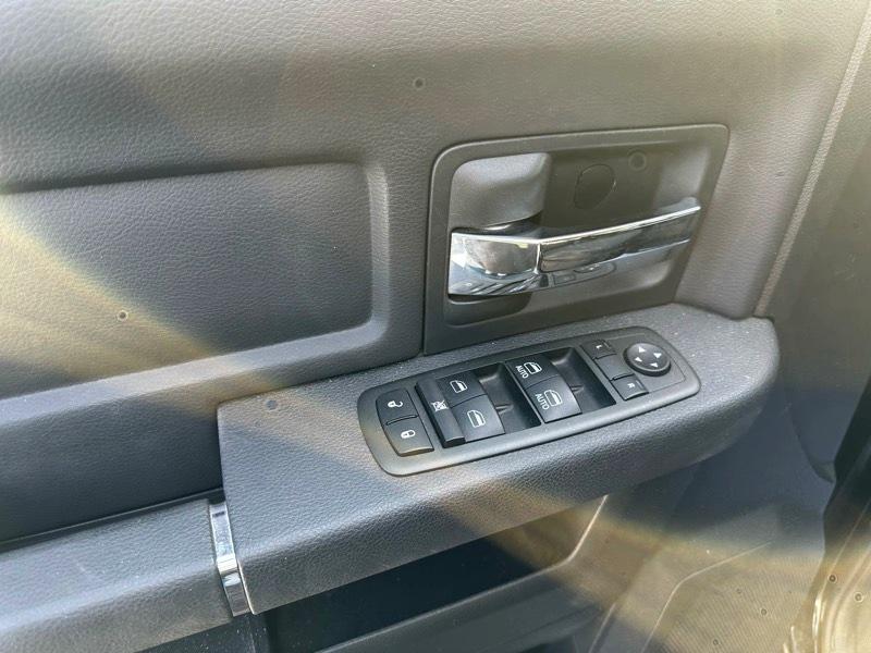 RAM 1500 Sport Quad Cab 4WD 2012