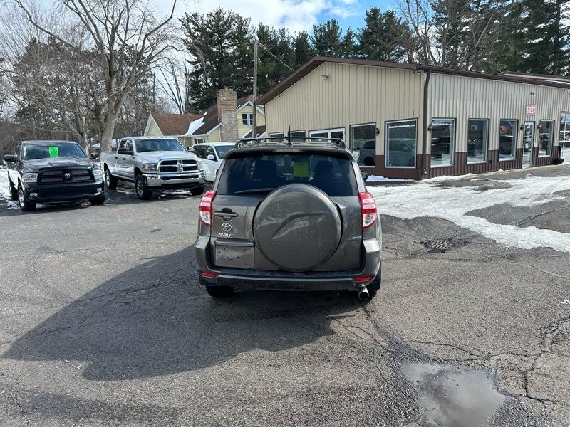 Toyota RAV4 Base I4 4WD 2011