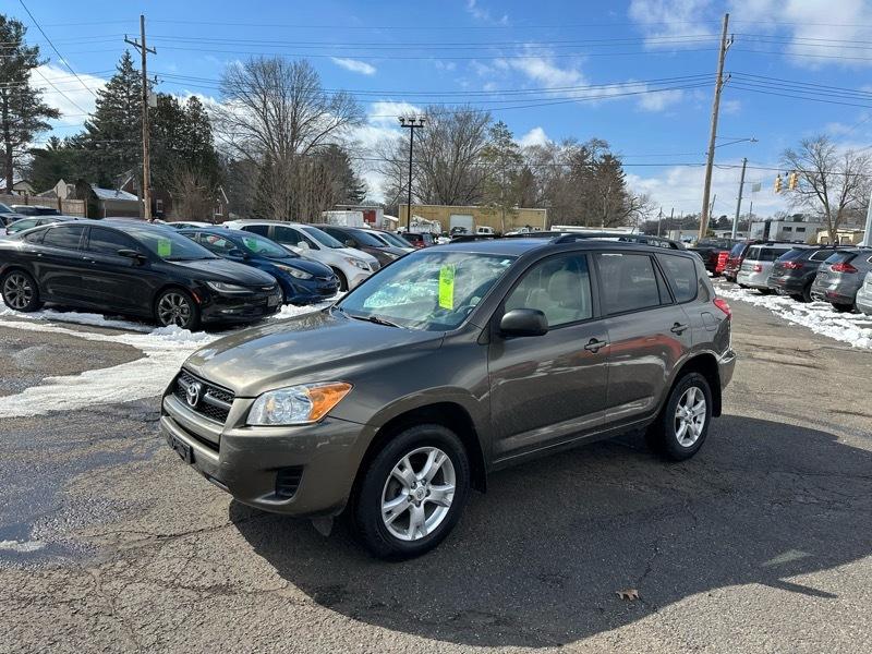 Toyota RAV4 Base I4 4WD 2011