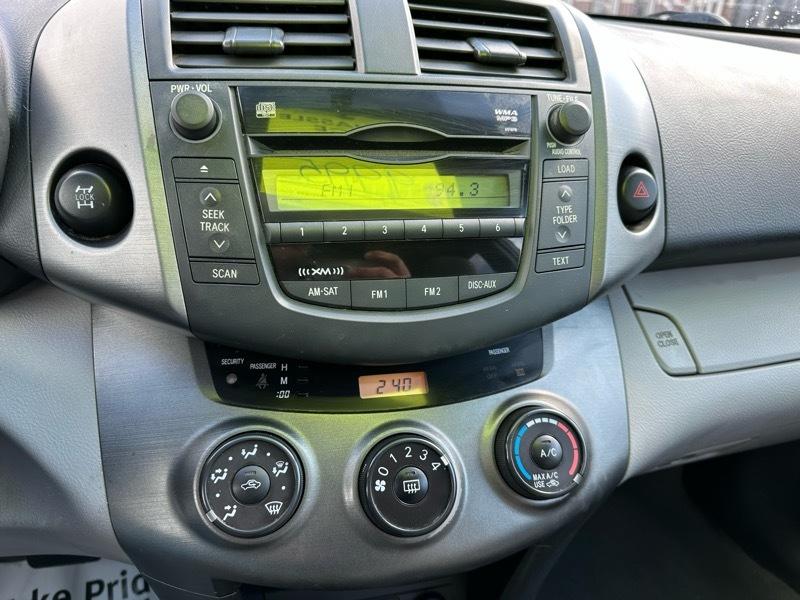 Toyota RAV4 Base I4 4WD 2011