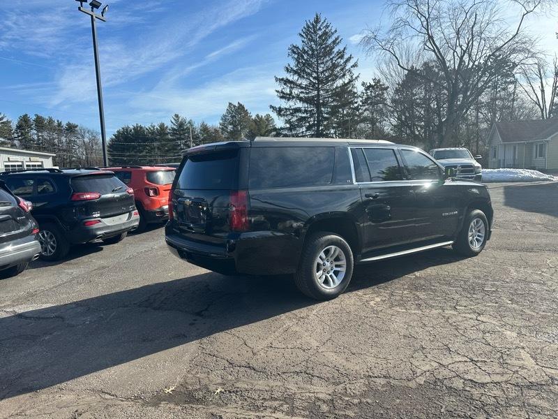Chevrolet Suburban LT 4WD 2019