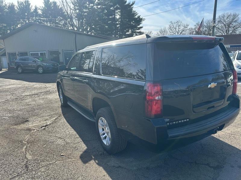 Chevrolet Suburban LT 4WD 2019