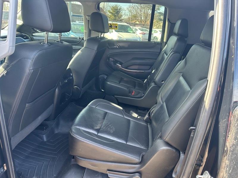 Chevrolet Suburban LT 4WD 2019
