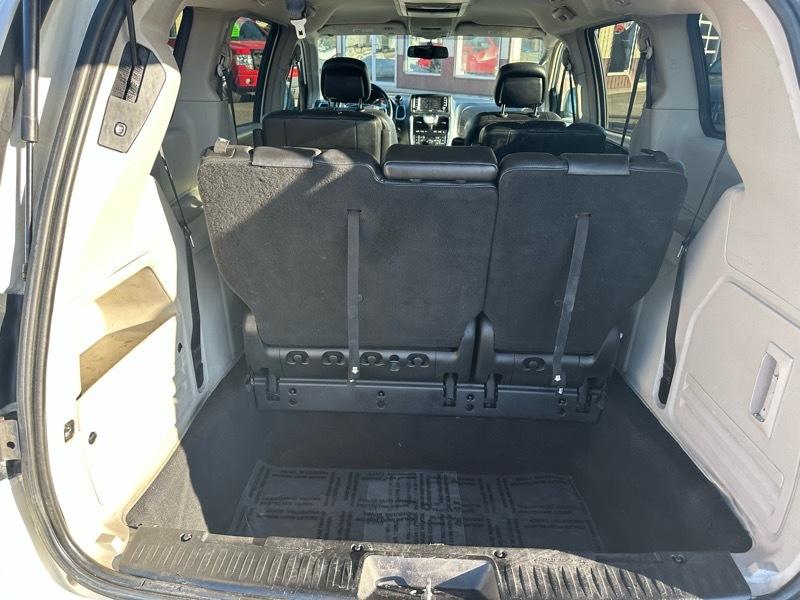 Chrysler Town & Country Touring 2013