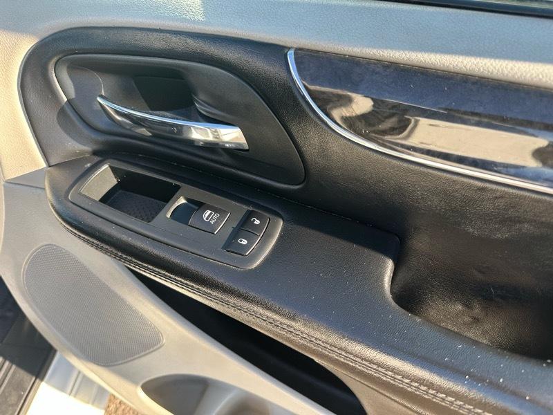 Chrysler Town & Country Touring 2013