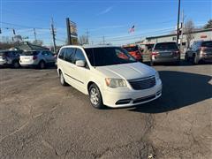 2013 Chrysler Town & Country 