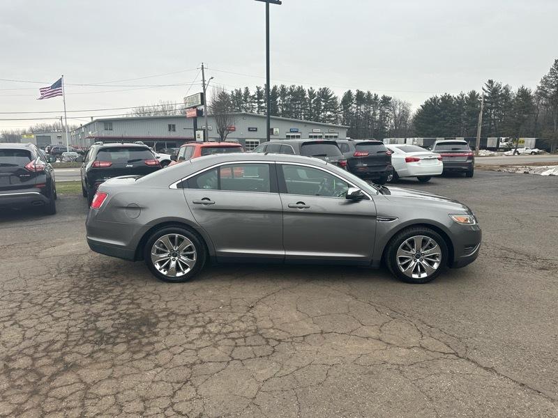 Ford Taurus Limited FWD 2011