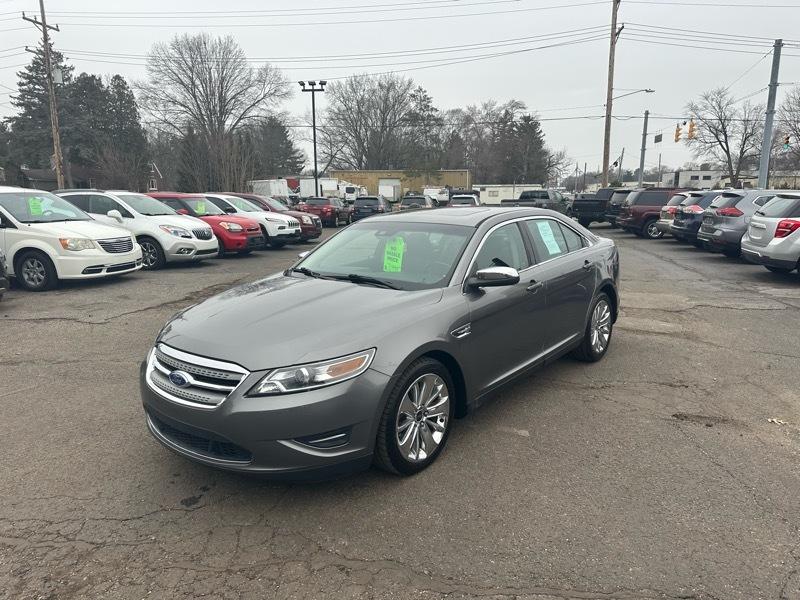 Ford Taurus Limited FWD 2011