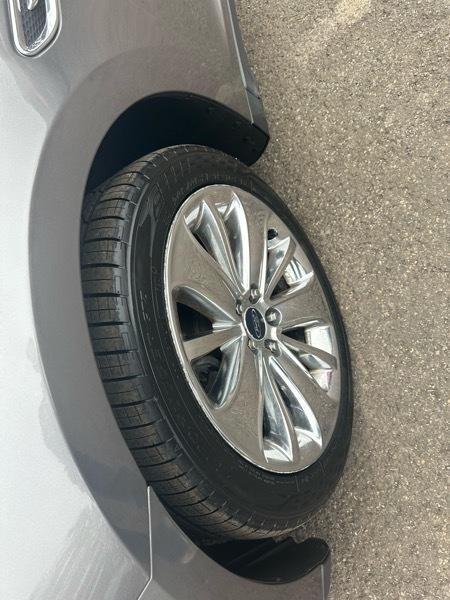 Ford Taurus Limited FWD 2011