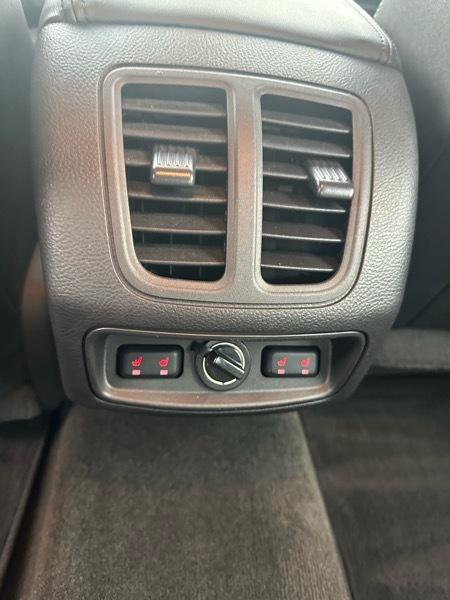 Ford Taurus Limited FWD 2011