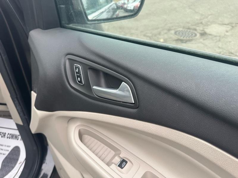 Ford Escape Titanium FWD 2014