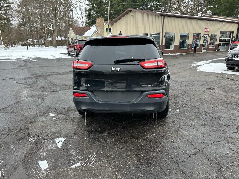 Jeep Cherokee Sport 2015