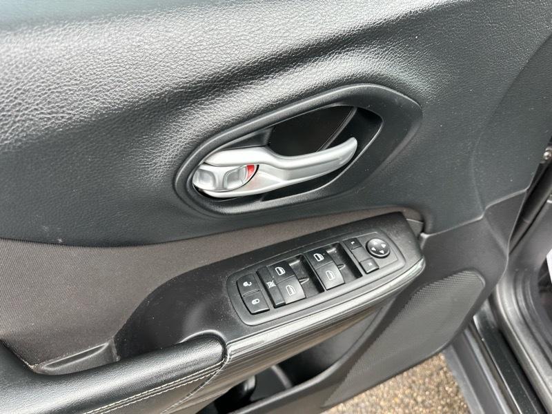 Jeep Cherokee Sport 2015