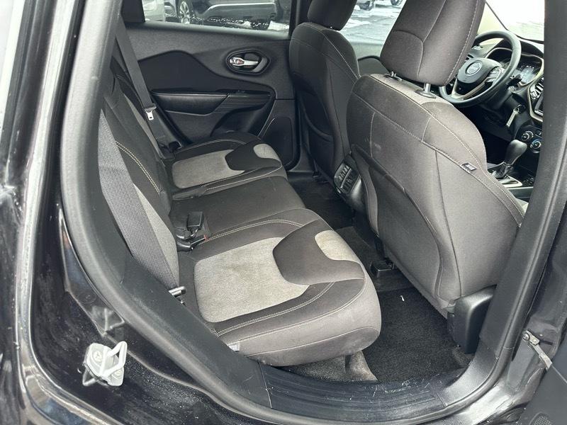 Jeep Cherokee Sport 2015