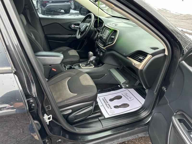 Jeep Cherokee Sport 2015