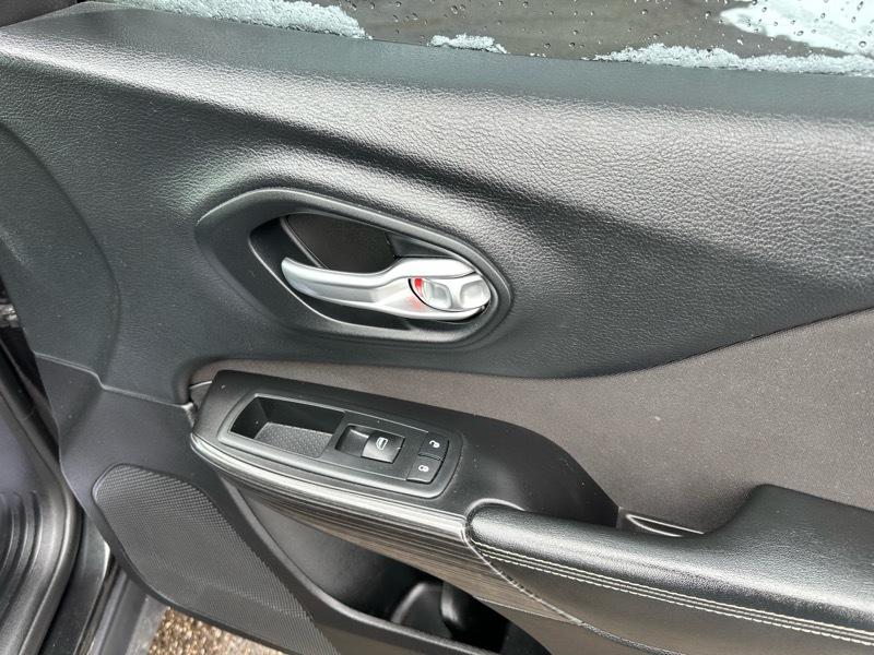 Jeep Cherokee Sport 2015